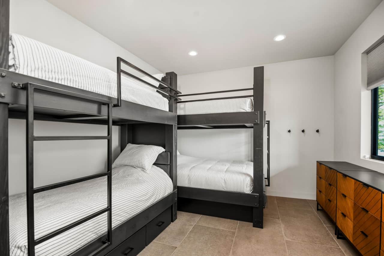 42-web-or-mls-Bunk-Room.jpg