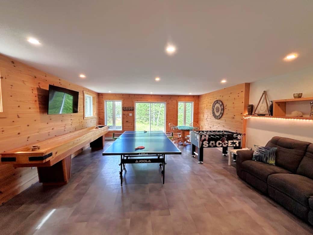 Salle de jeux ping pong
