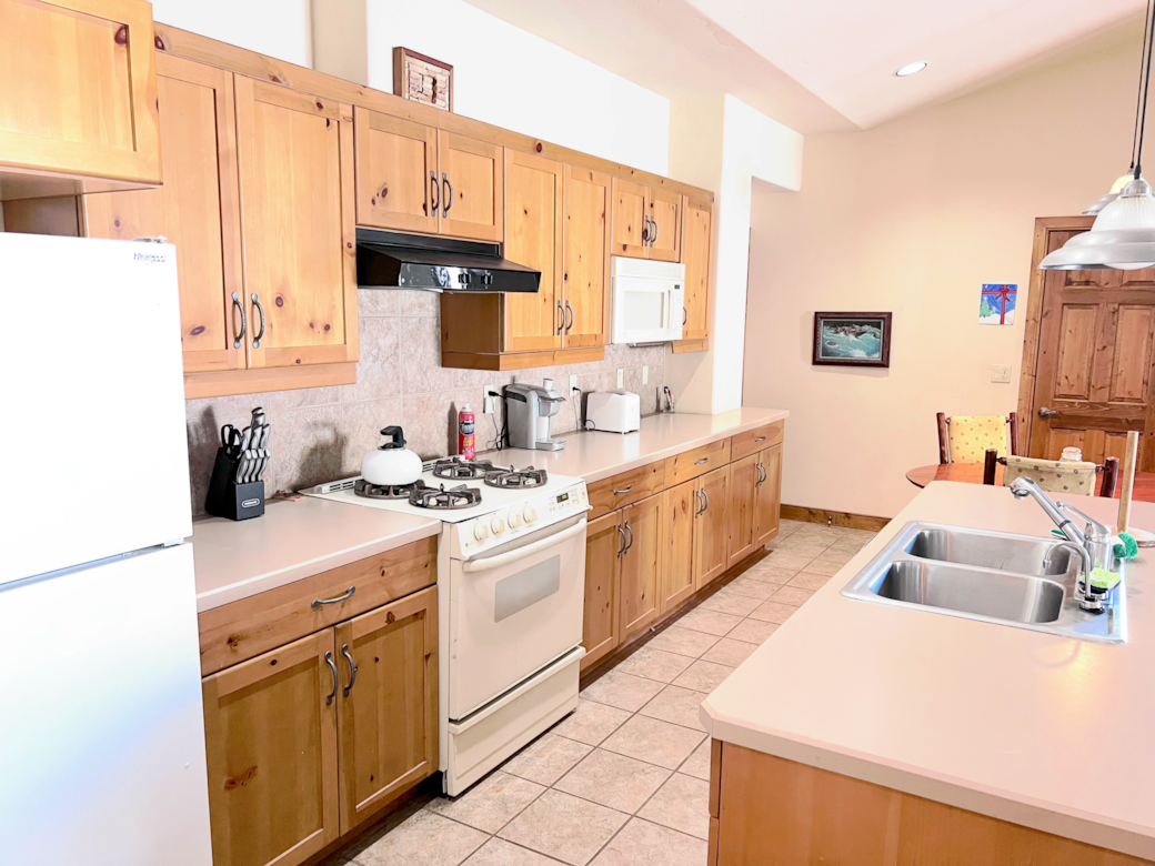 Bunkhouse Kitchen