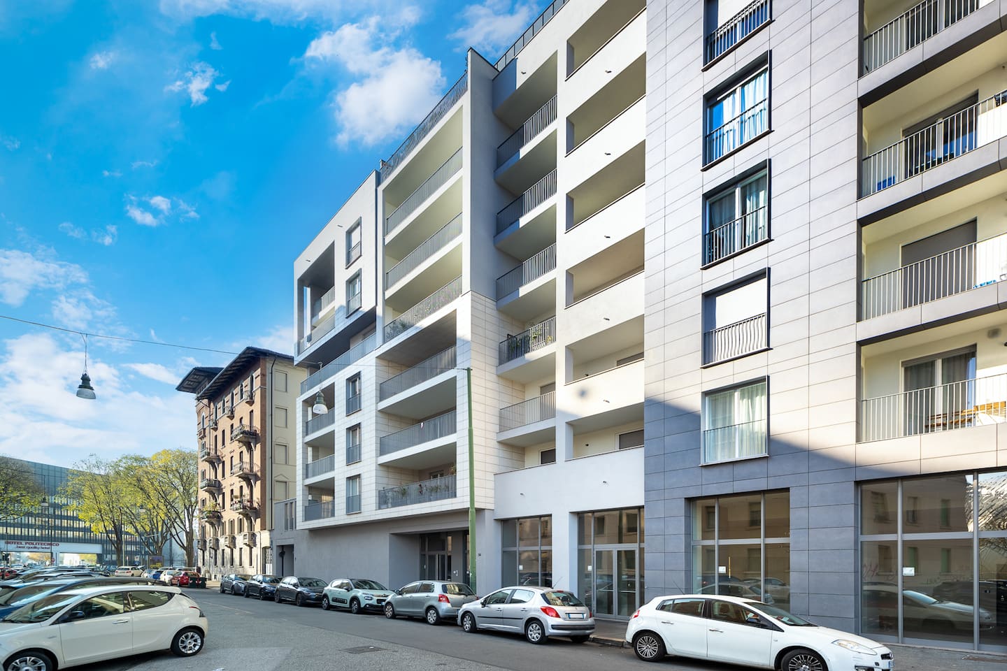 Facciata del moderno condominio