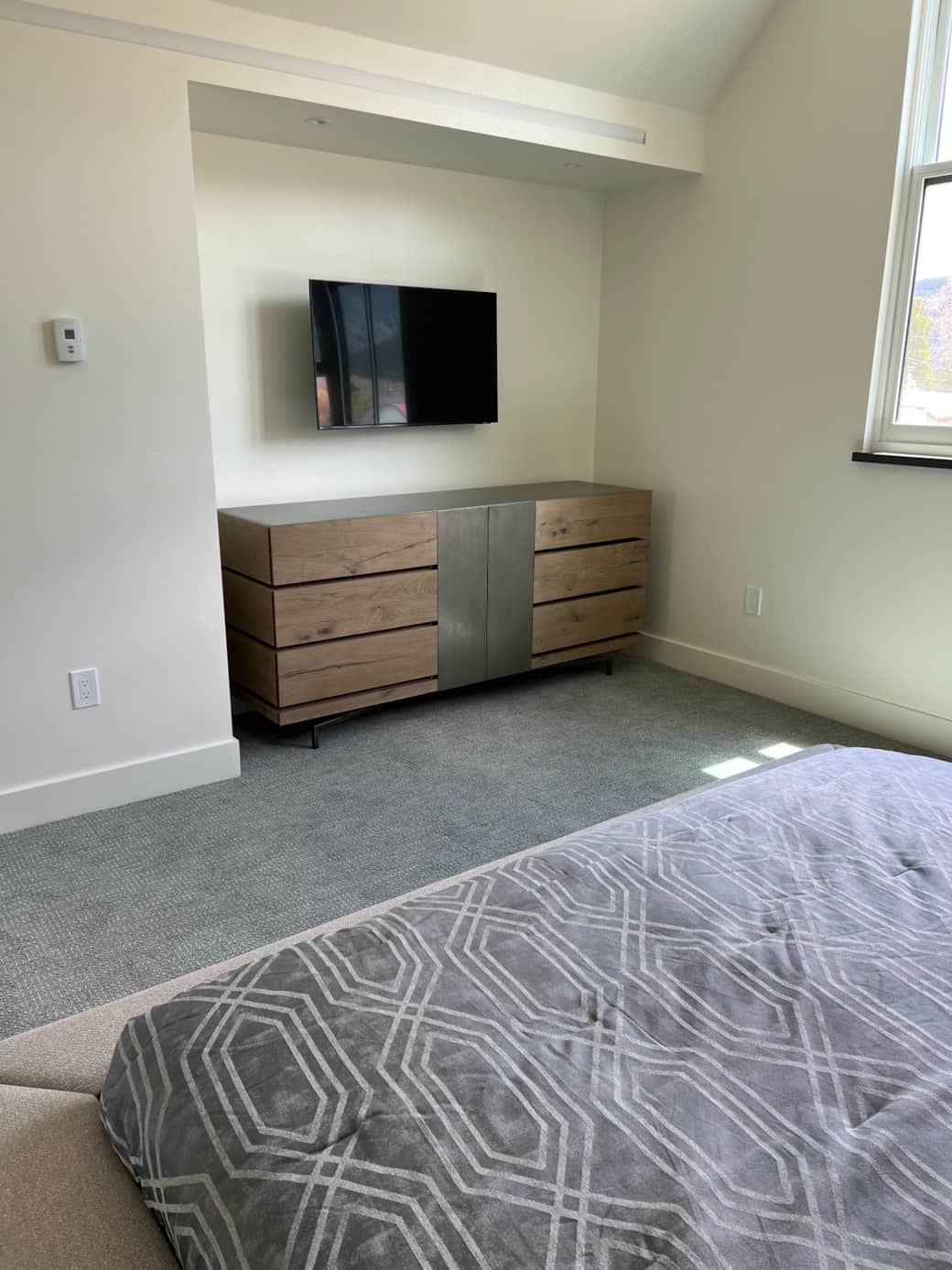 Master Suite Upstairs (Dresser/TV)