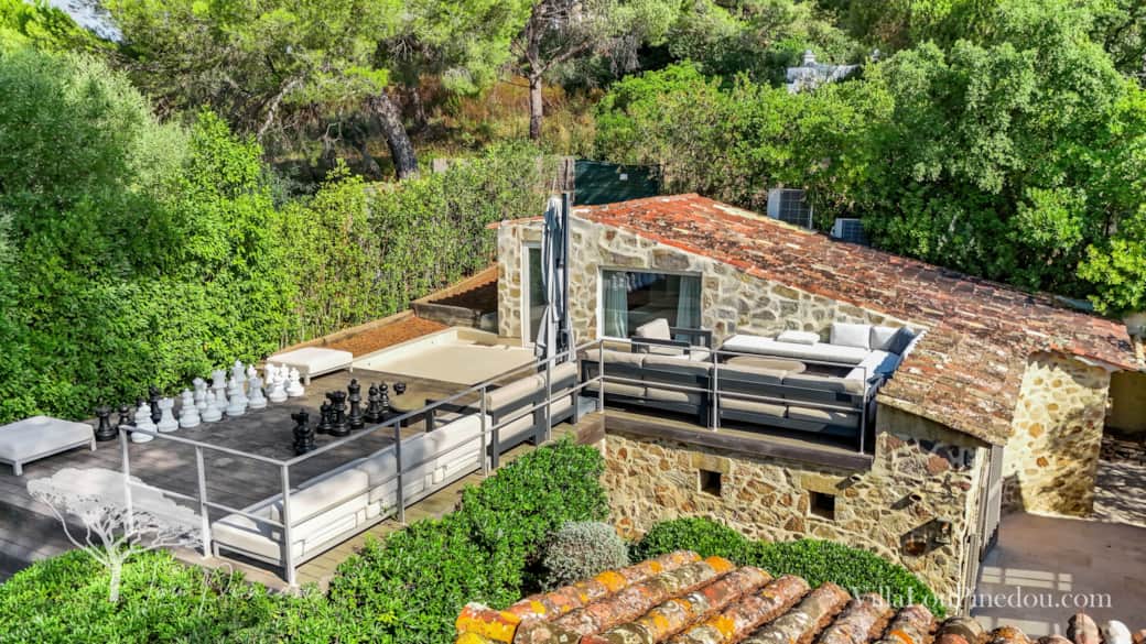 Villa Lou Pinedou Outside 09 Villa Lou Pinedou Outside 09