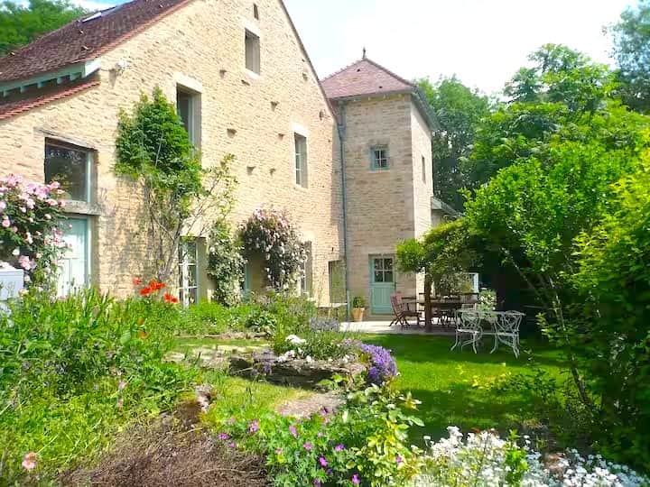 Extérieur clos de fougères - copie