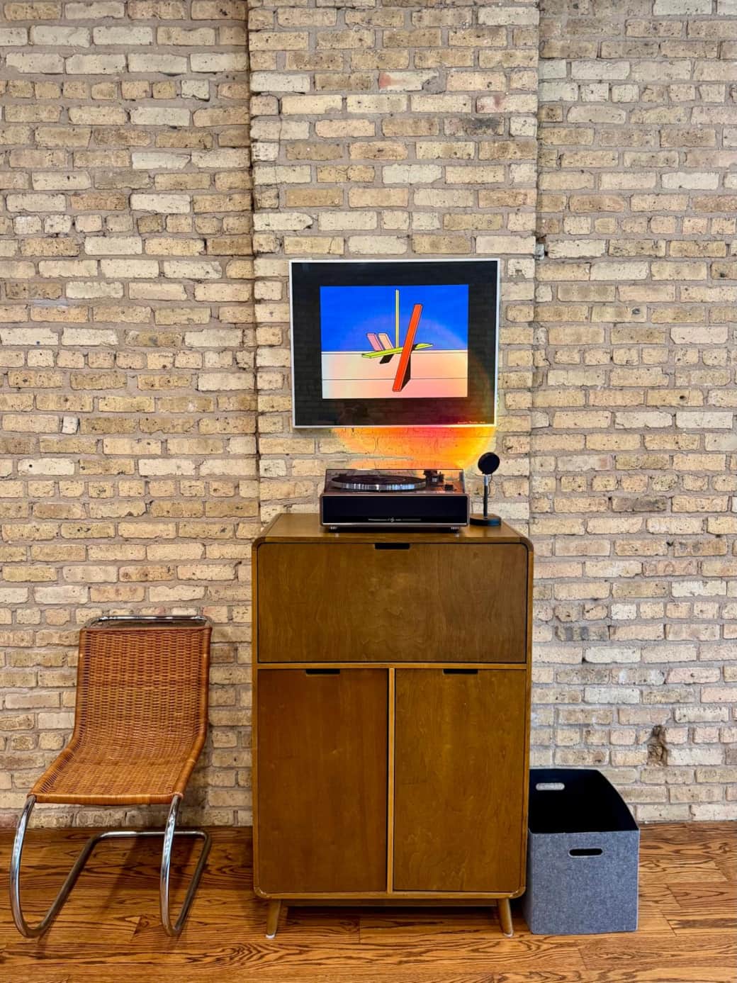 Record Player & Wine bar
