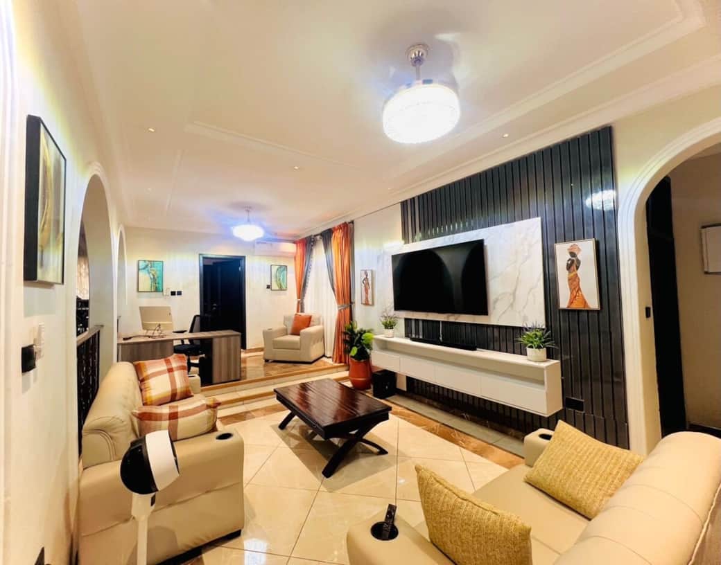 Second living room for your guest!