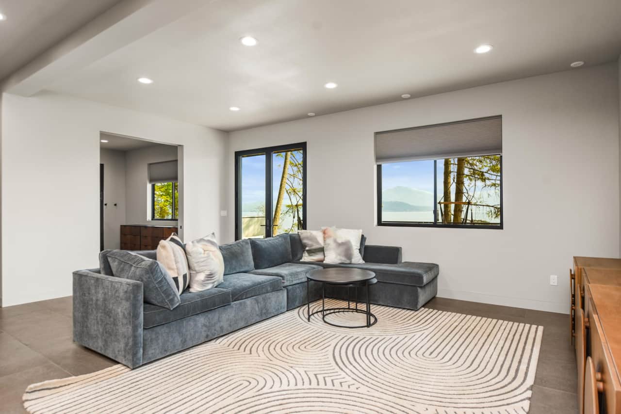 41-web-or-mls-Downstairs-Living-5.jpg