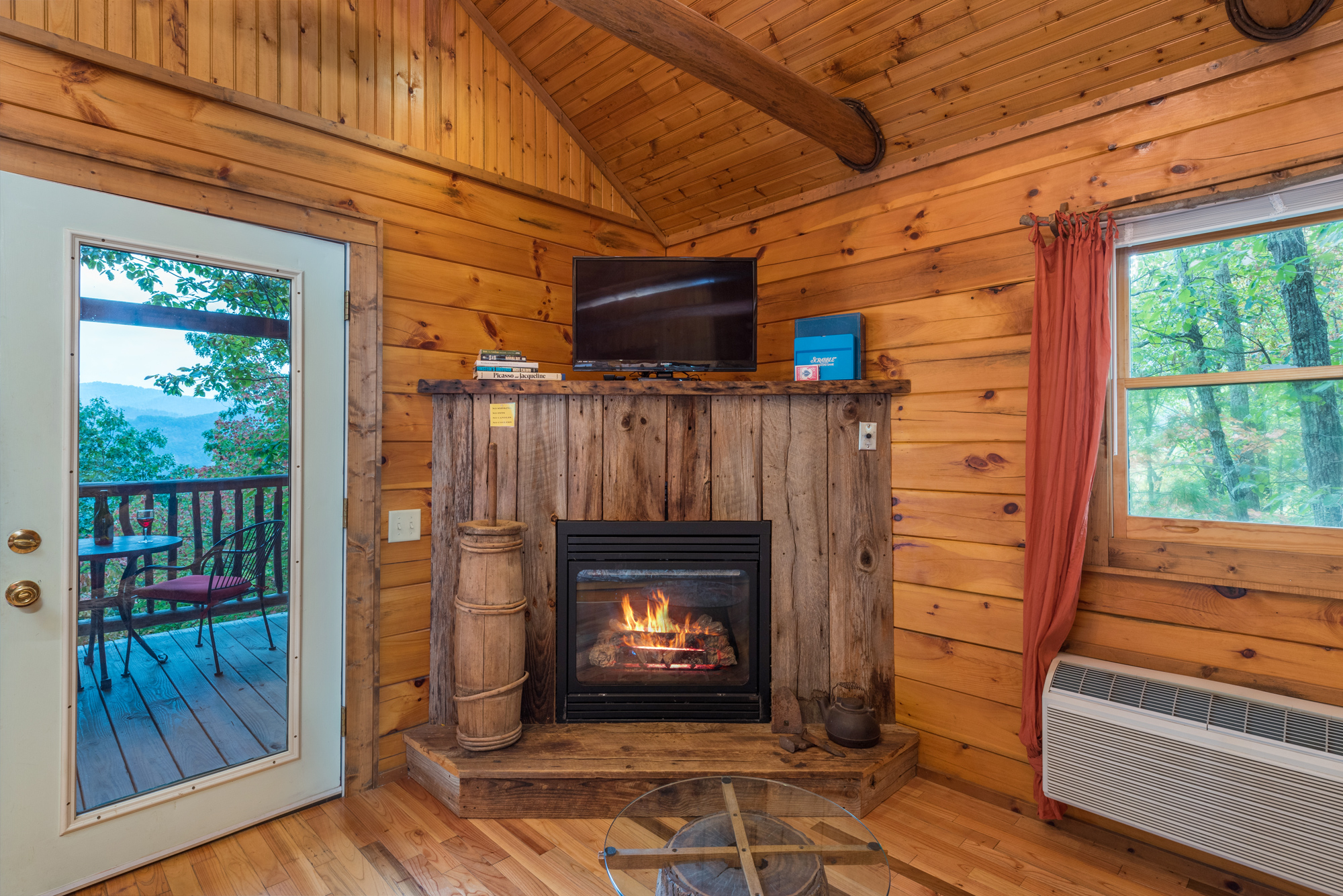 Photos Of The Treehouse Property In Hot Springs Nc