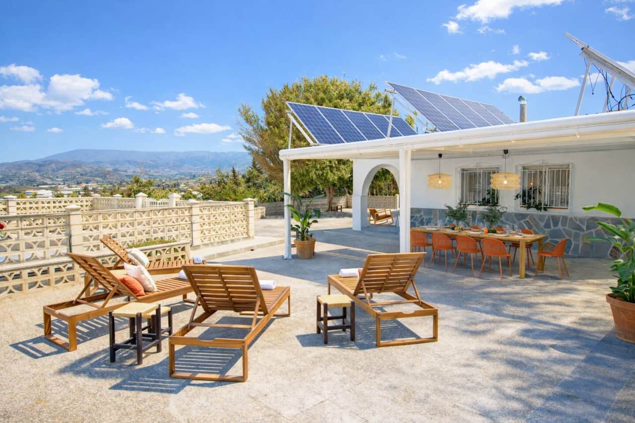 Terraza y porche