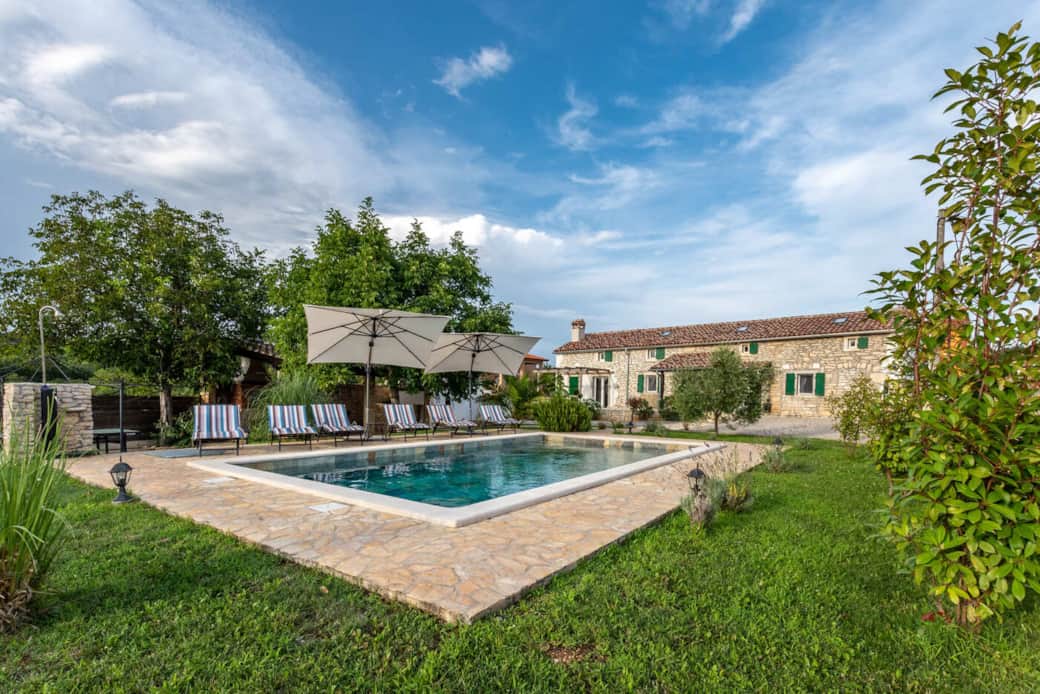 Aussenbereich/Pool/Terrasse