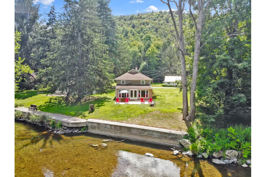Pine Creek Retreat, firepit, bring your own firewood