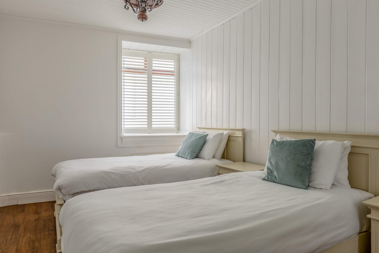 Twin Room 