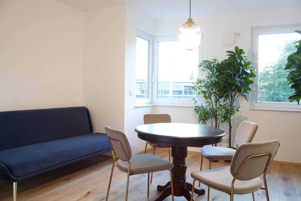 3b45eaf0 70ef 4f72 827c 5393573f2915