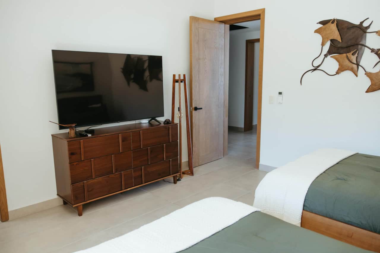 1604 Bedroom 4.jpeg