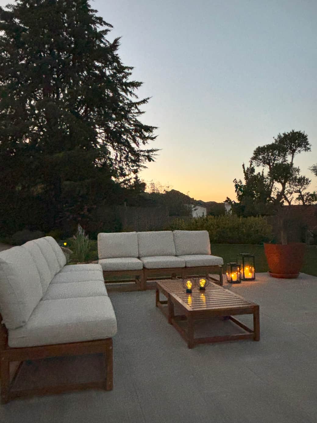 Patio lounge seating 3