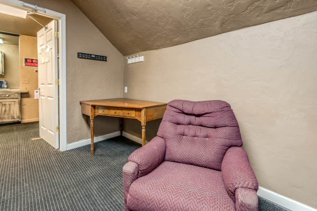 BrokenSpokeMotel 0118