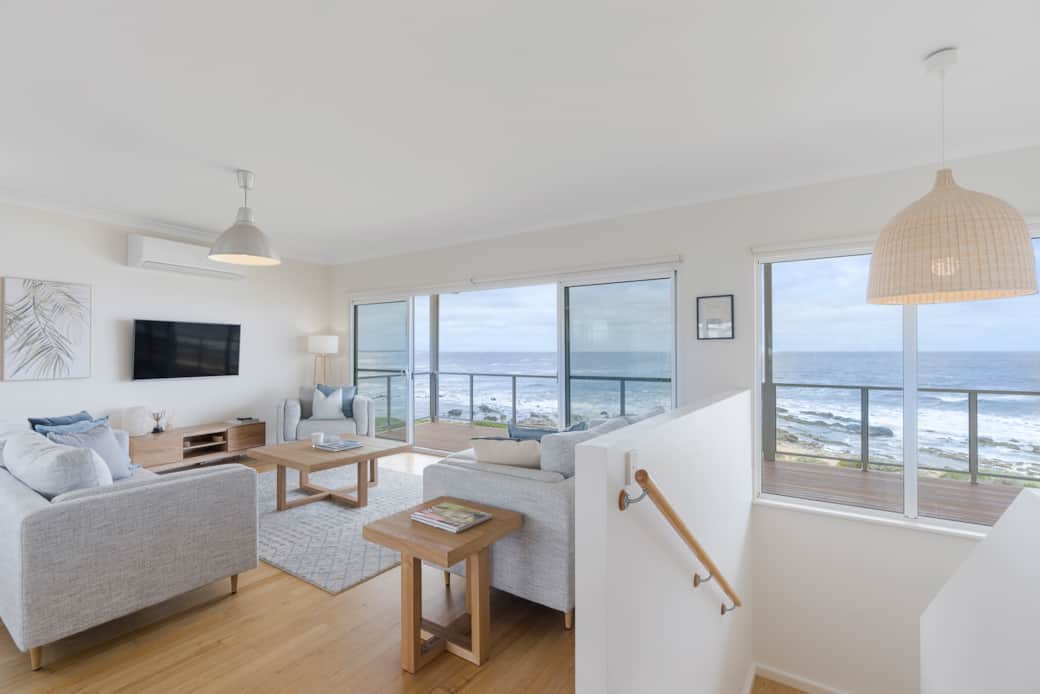 lounge area  upstairs