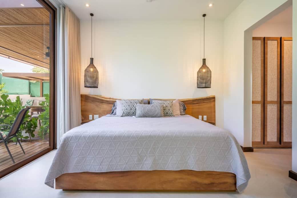 Bedroom 1: King bed (downstairs)