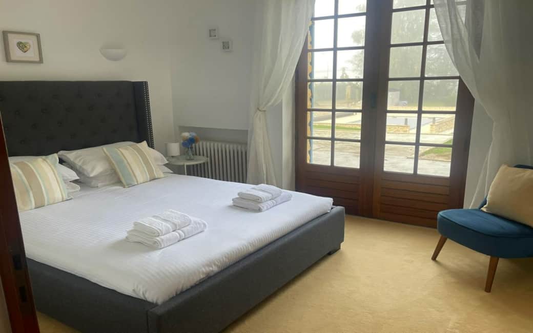 Holiday rental double bedroom Maison Serenite Dordogne near Monpazier