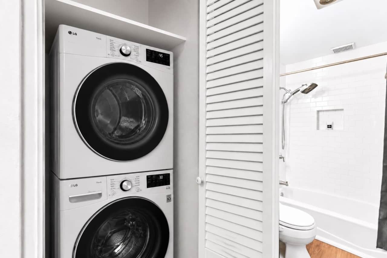 In Unit Washer/Dryer