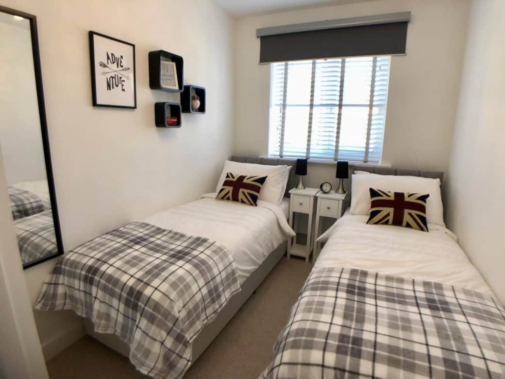 3rd bedroom can be made up as a twin with two single beds or kingsize bed perfect for couples or children with blackout blind and spacious wardrobe 3rd bedroom can be made up as a twin with two single beds or kingsize bed perfect for couples or children with blackout blind and spacious wardrobe
