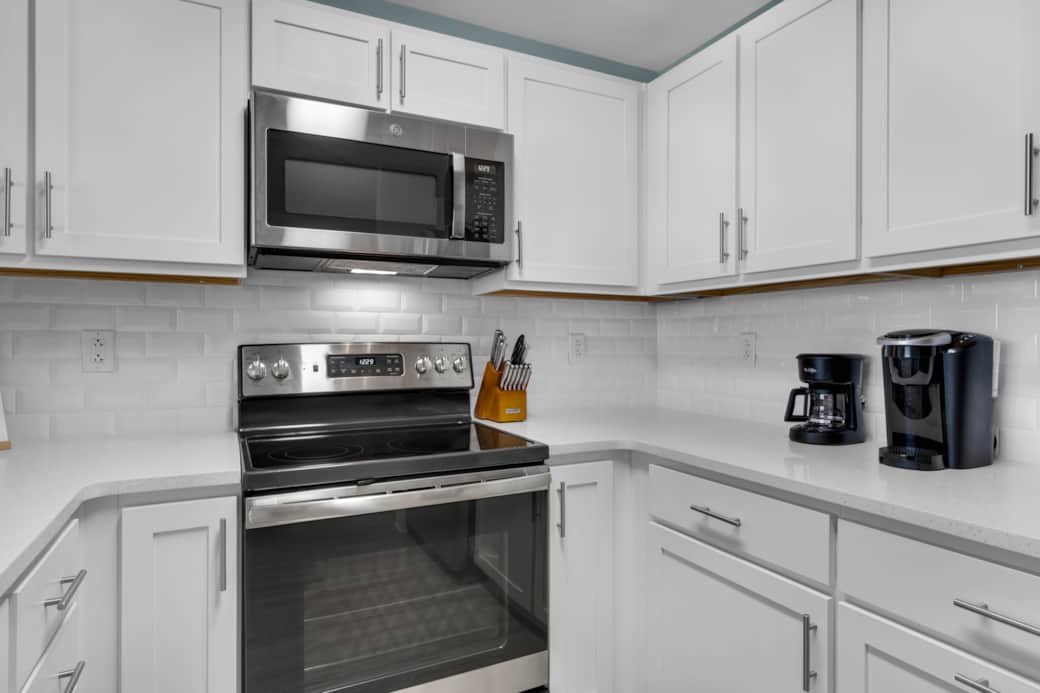 Cook, sip, and savor the ocean breeze. Cook, sip, and savor the ocean breeze.