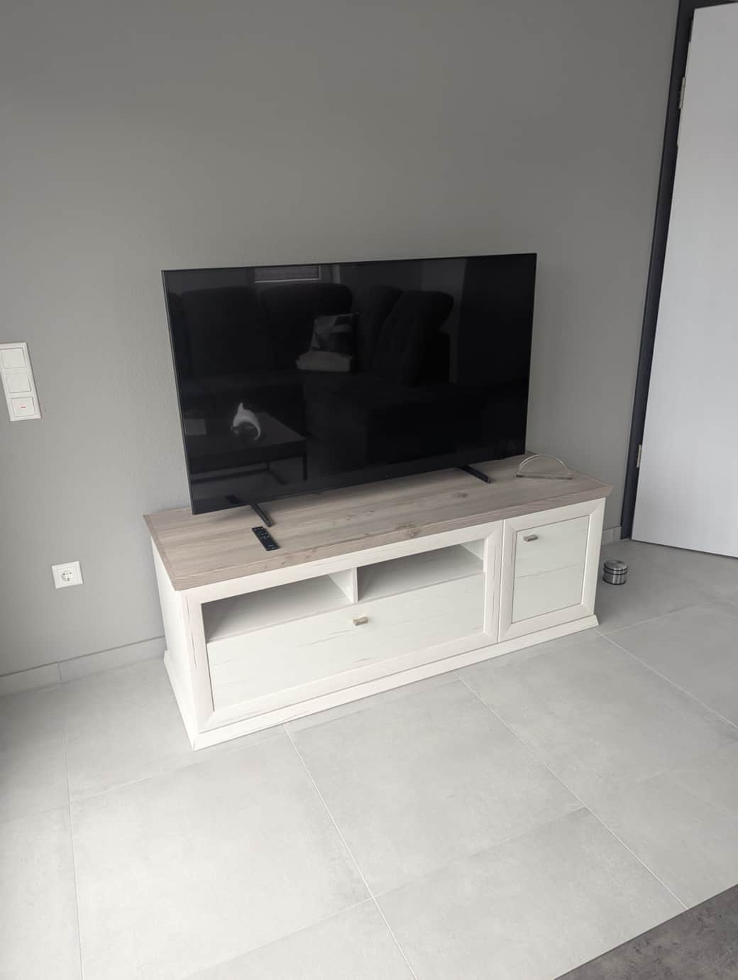 TV