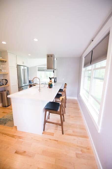 Kitchen with eat-in bar