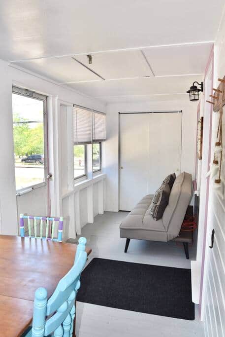 Enclosed porch with twin futon and A/C Enclosed porch with twin futon and A/C