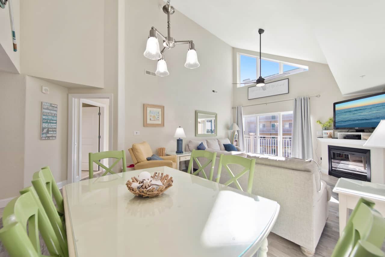 Dining Area 1