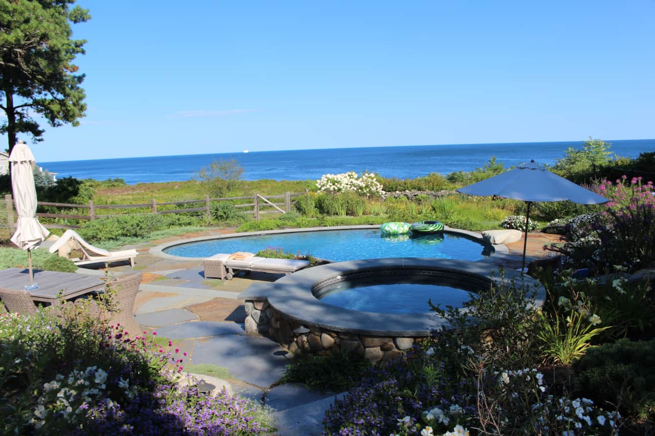 Gorgeous oceanfront home in Cape Neddick