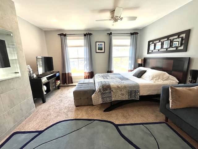 Bright, thoughtfully designed studio apartment with queen sized bed
