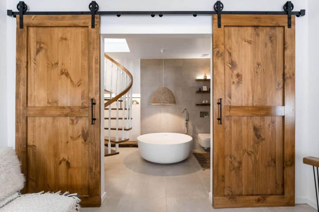 Bathroom with a bath for two