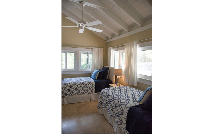 Upper Level Twins - can be converted to King