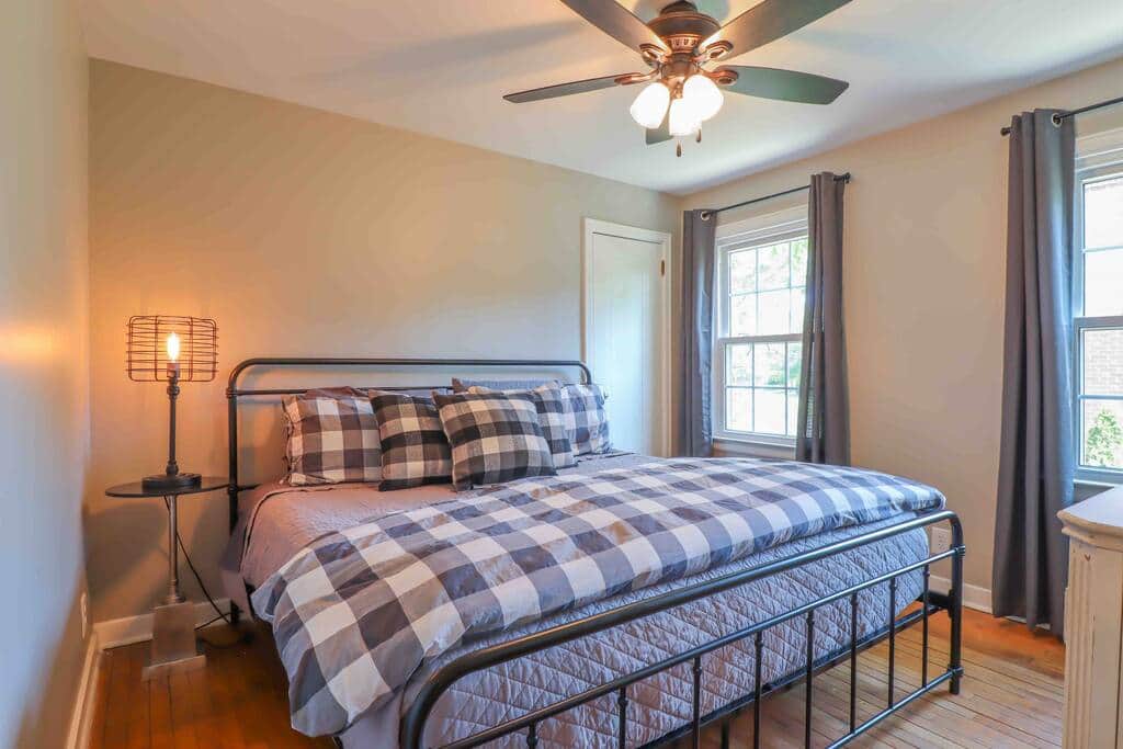 Bedroom 1 with King Bed. Bedroom 1 with King Bed.