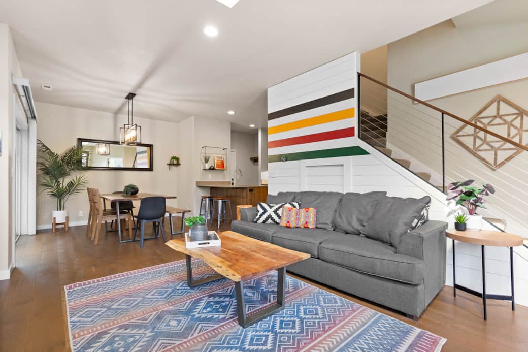 LIVING ROOM 3