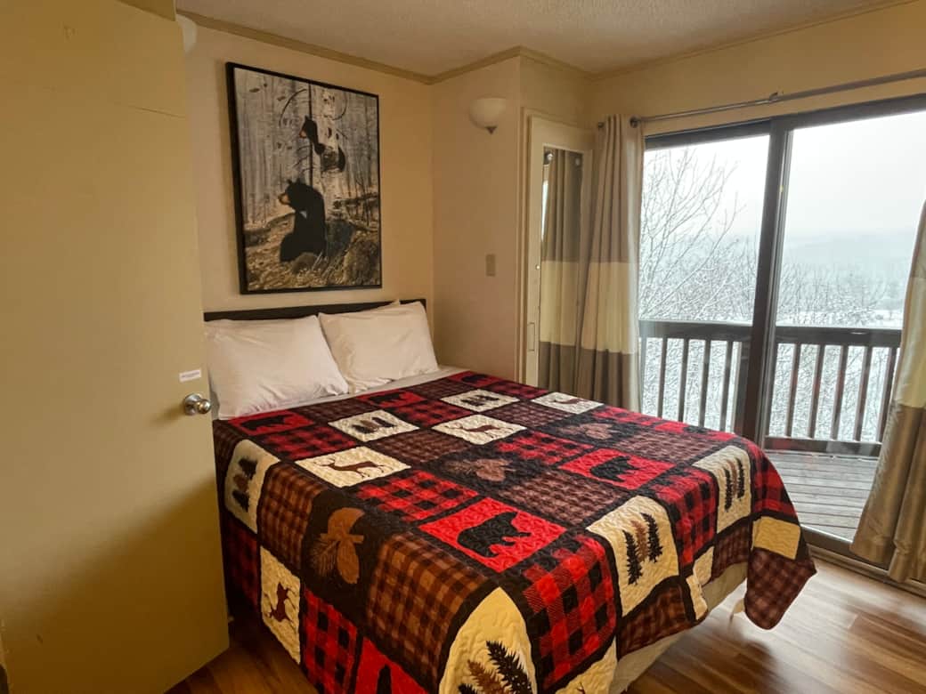 Main bedroom Main bedroom