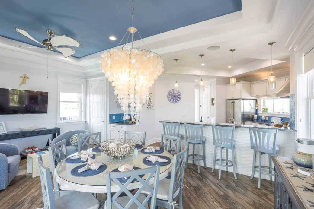 Top floor dining room and gourmet chef's kitchen