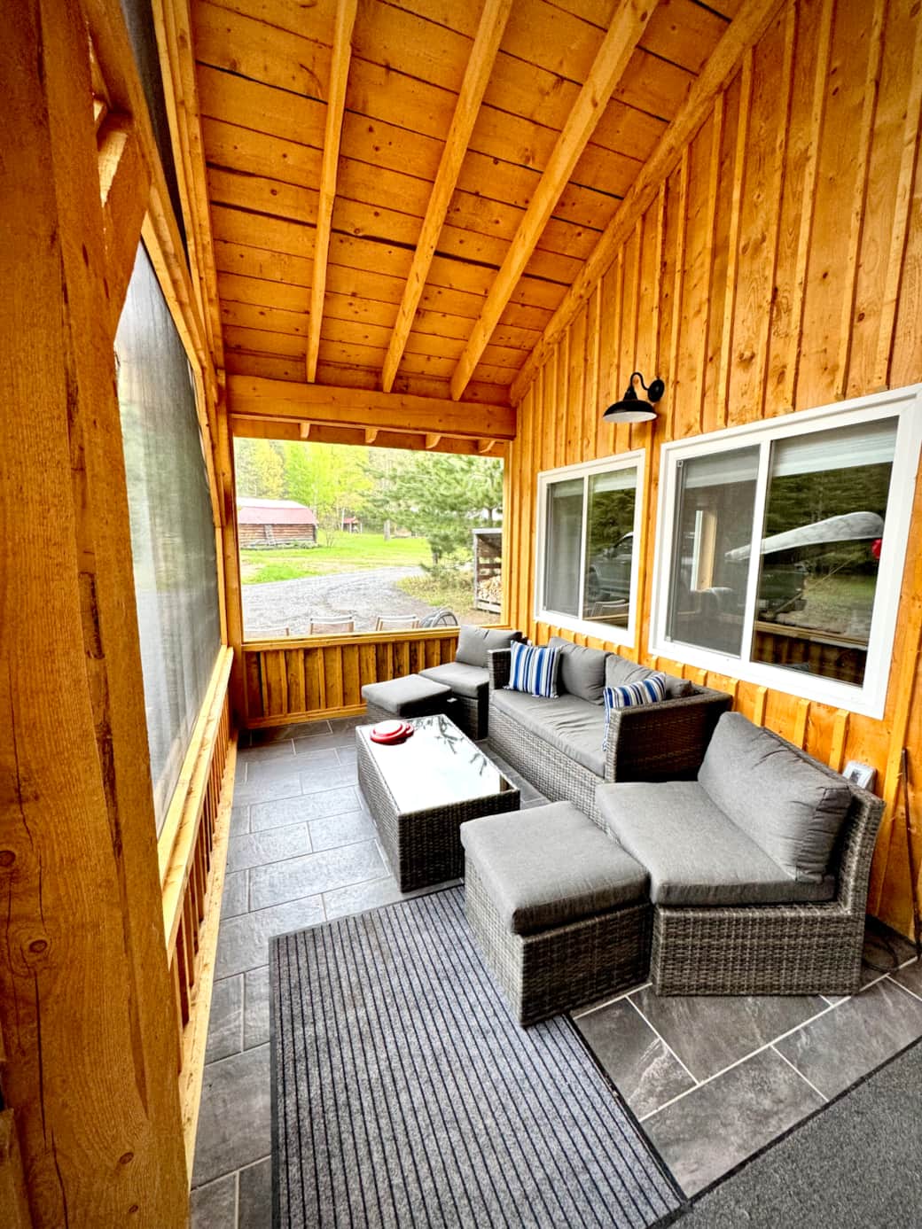 Screened in porch