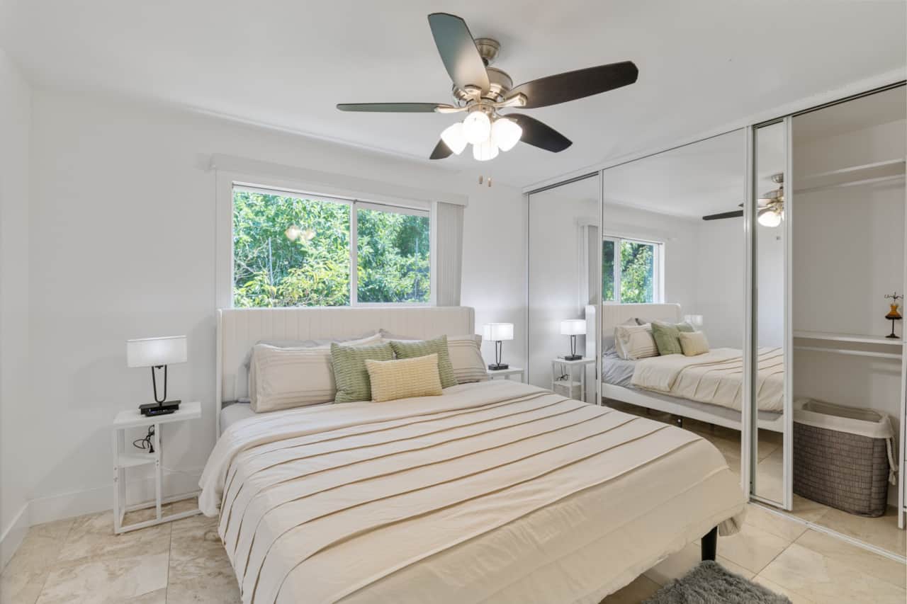 Enjoy your restful night with a king size bed!