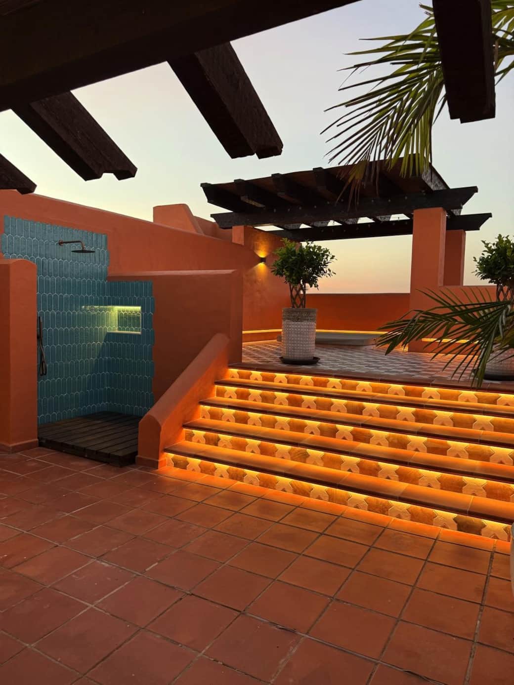 Terraza Superior Acceso Jacuzzi