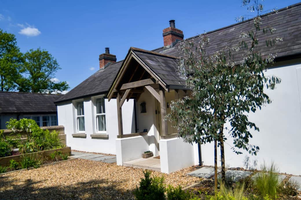Front door garden area