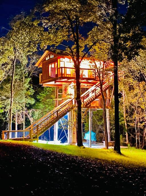 When you arrive at the treehouse you will have motion sensor lights.