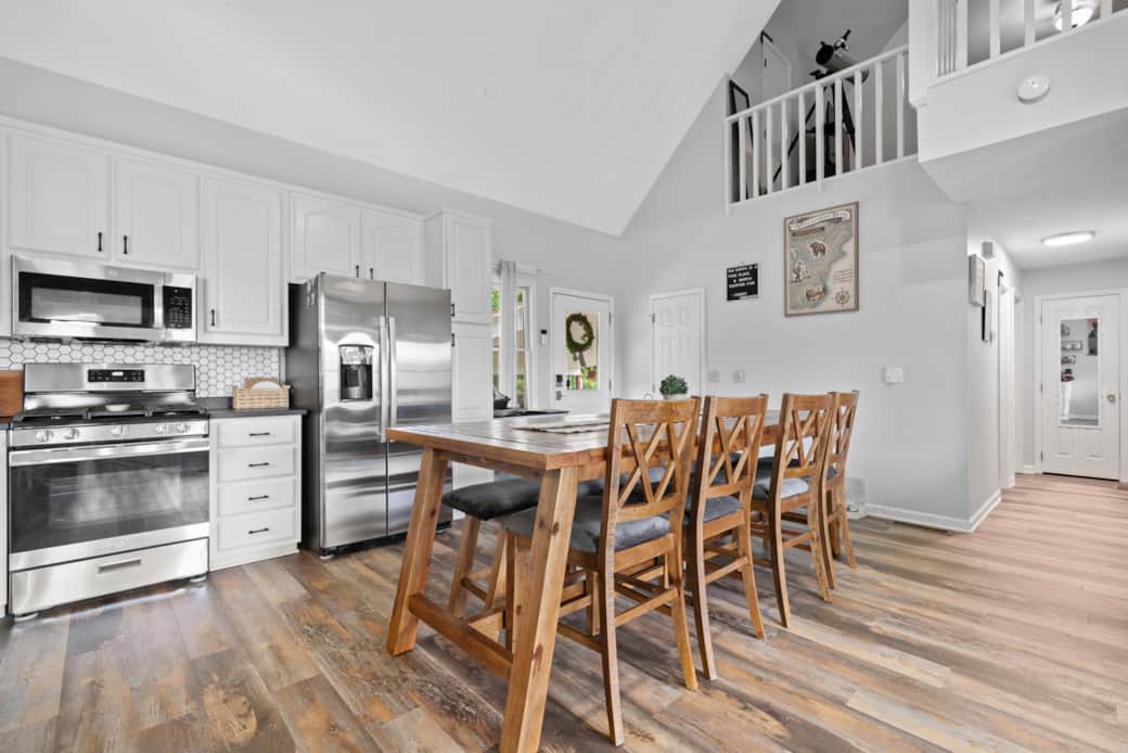 Full Kitchen 