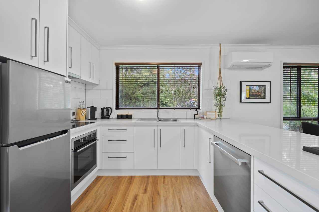 Unleash your culinary skills with full cooking facilities and a dishwasher for added convenience.