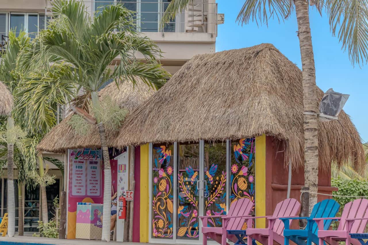 Beach Club - Ice Cream Parlor