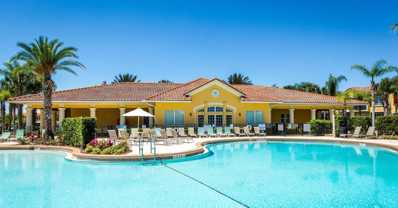 Beautiful community pool at Oakwater Resort 
