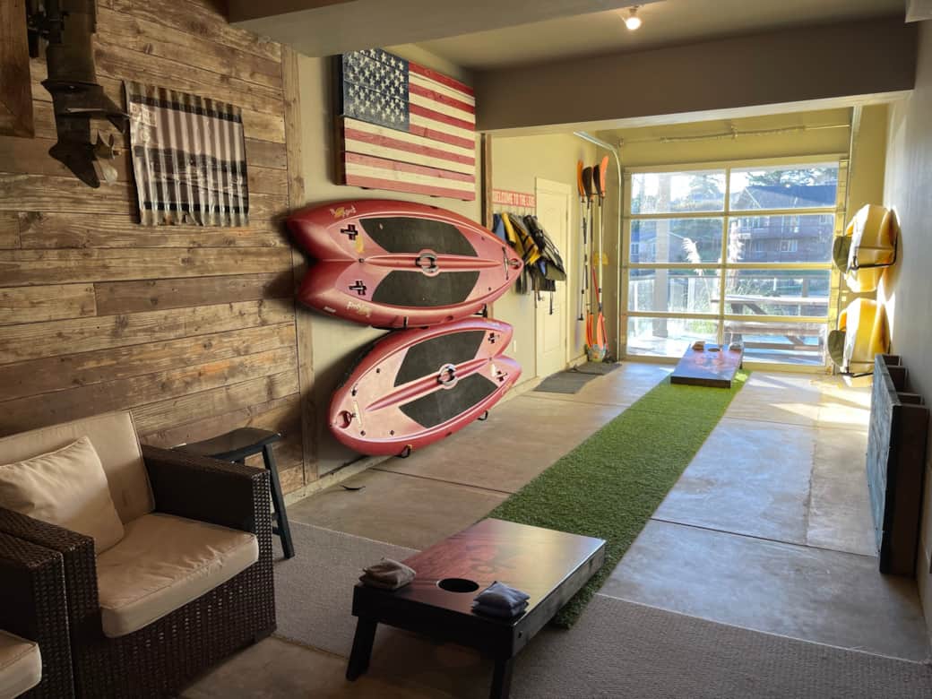 Stand up paddle boards and kayaks for your use 
