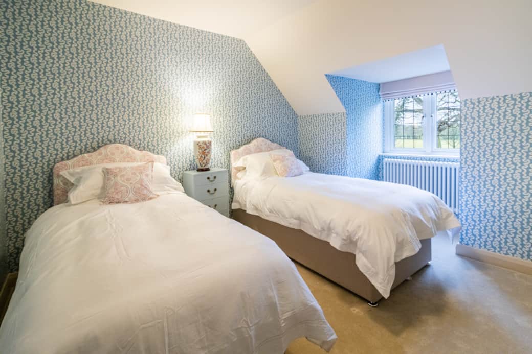 Twin Room (Standard singles)