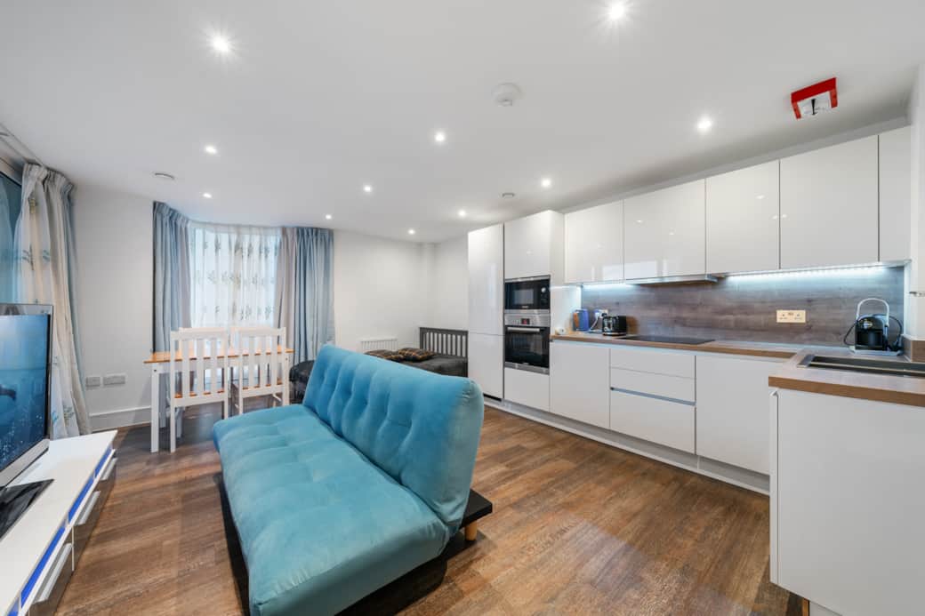 Flat 17, Ensign House Tavern SE16 7EX-2