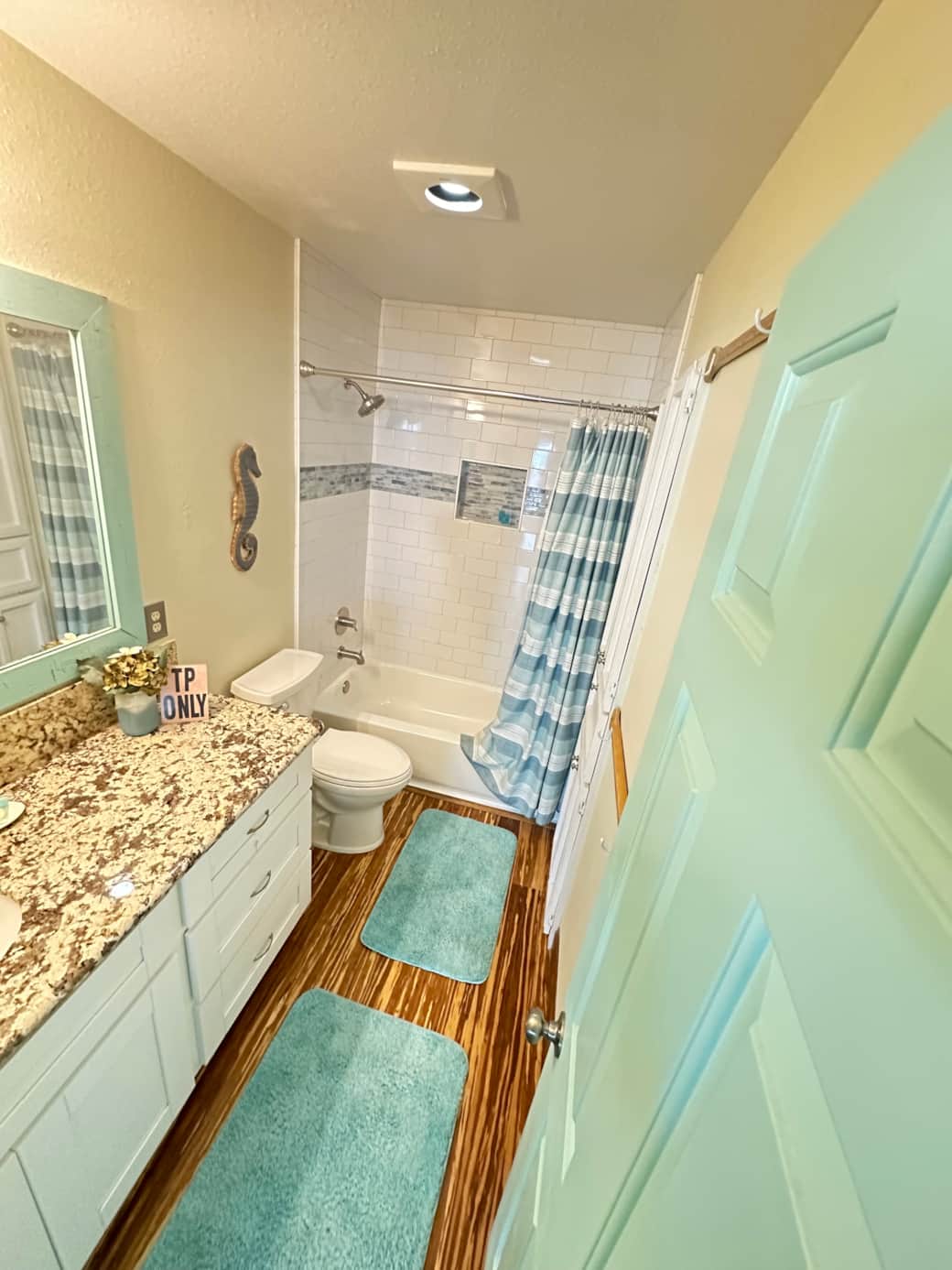 2nd upstairs bath w/ tub